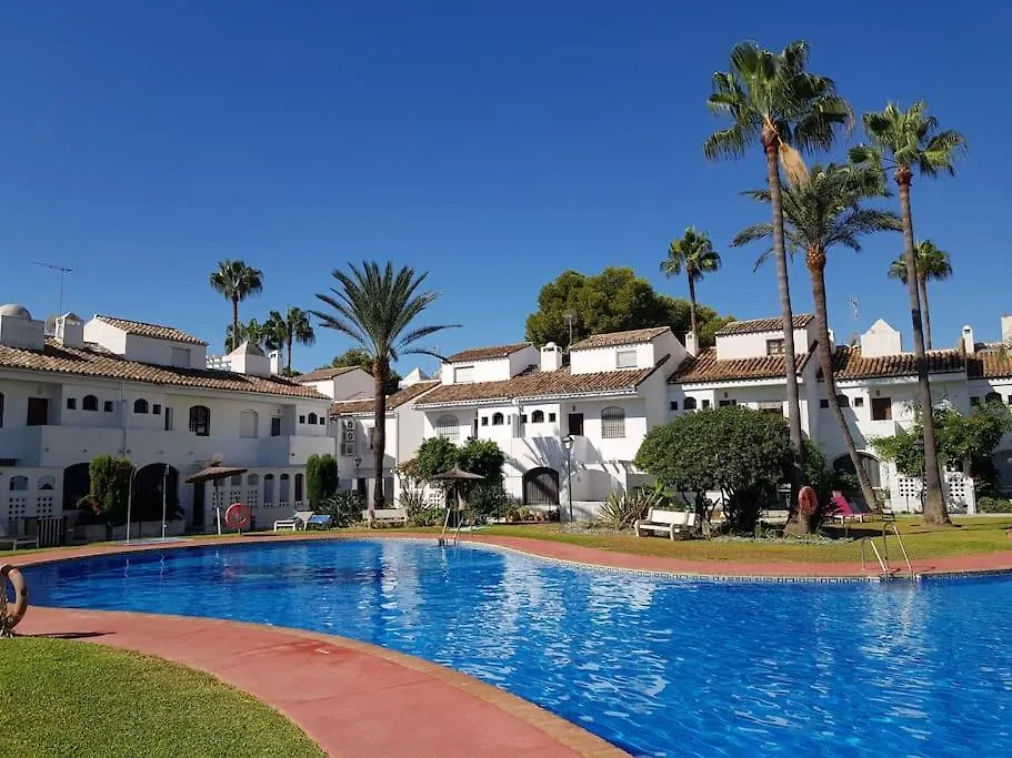 Modern House With Large Pool! Villa Estepona