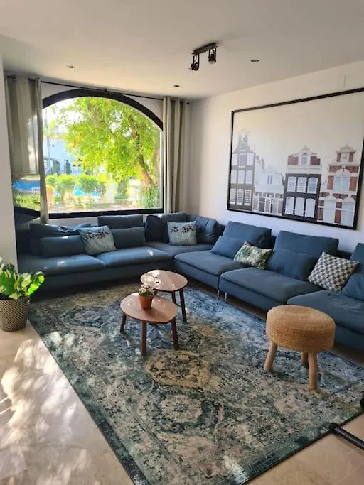 Modern House With Large Pool! Villa Estepona 0*,  Spain