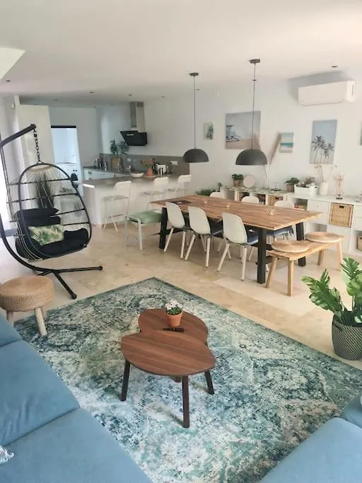 Modern House With Large Pool! Villa Estepona